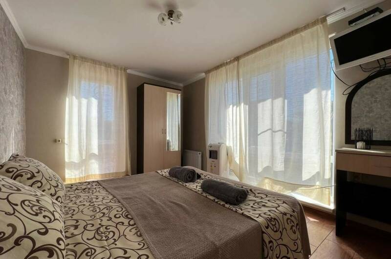 Апартаменты-студия 3 комнатная