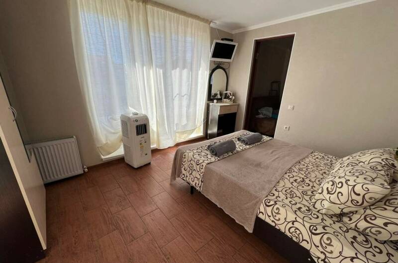 Апартаменты-студия 3 комнатная