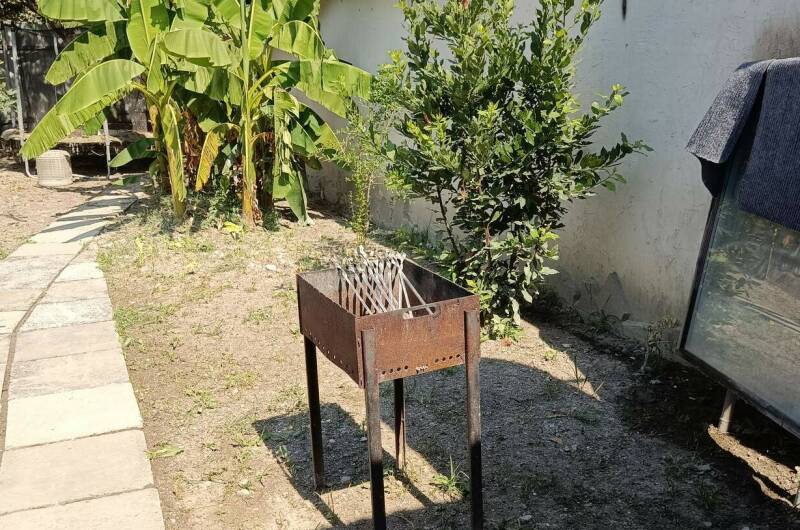 Отдельный летний домик (дача)