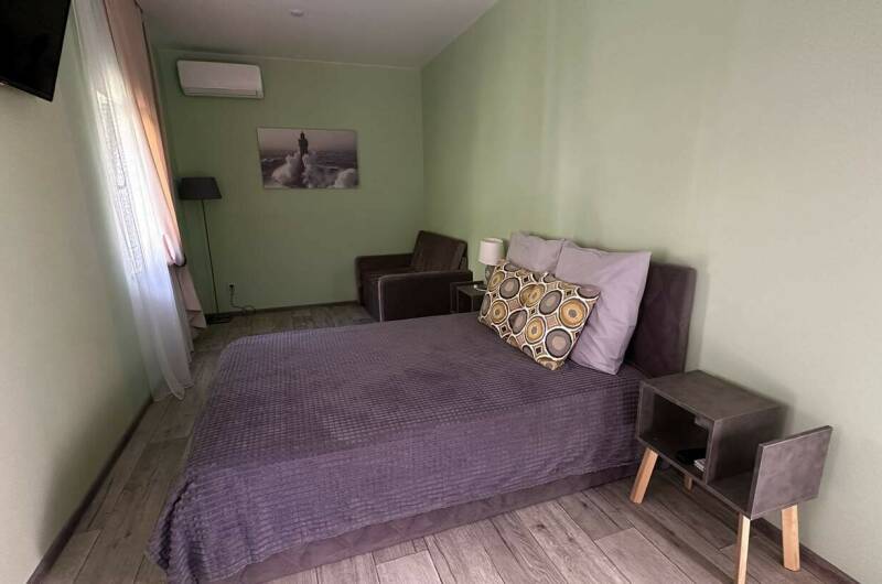 Номер с удобствами «Маяк» на 2−3 человека