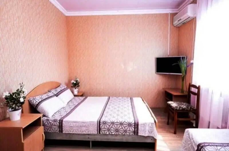 Трехместный номер «Дом у моря» центр Адлера