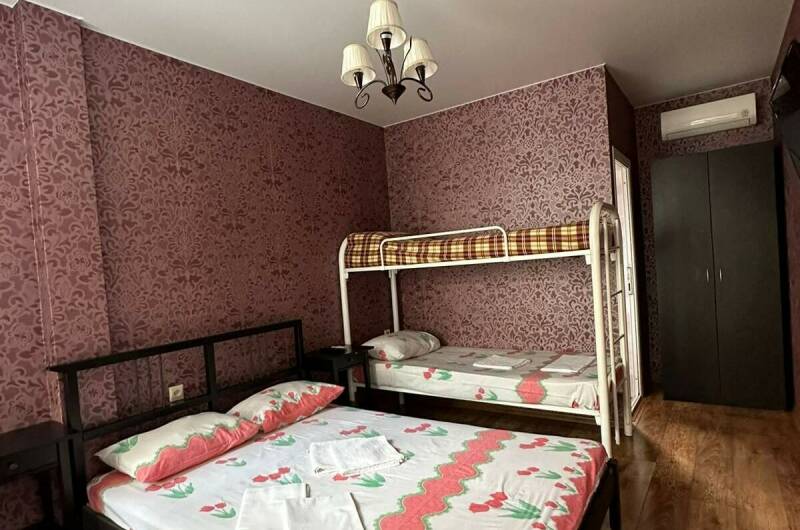 Четырехместный номер «Дом у моря» центр Адлера