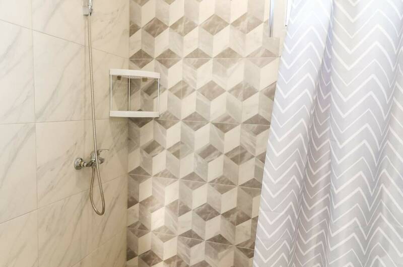 Большой номер с разделенными зонами и кухней