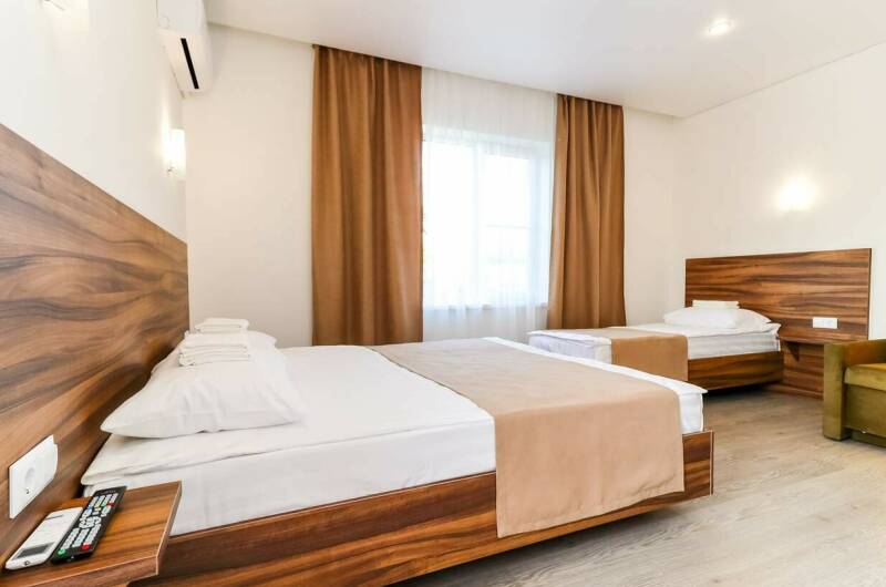 Большой номер с кухней и балконом