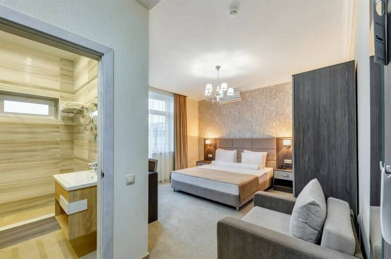 3х мест «Комфорт» с франц. балконом, вид на парк