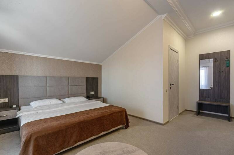 4х местный «Комфорт» с французским балконом