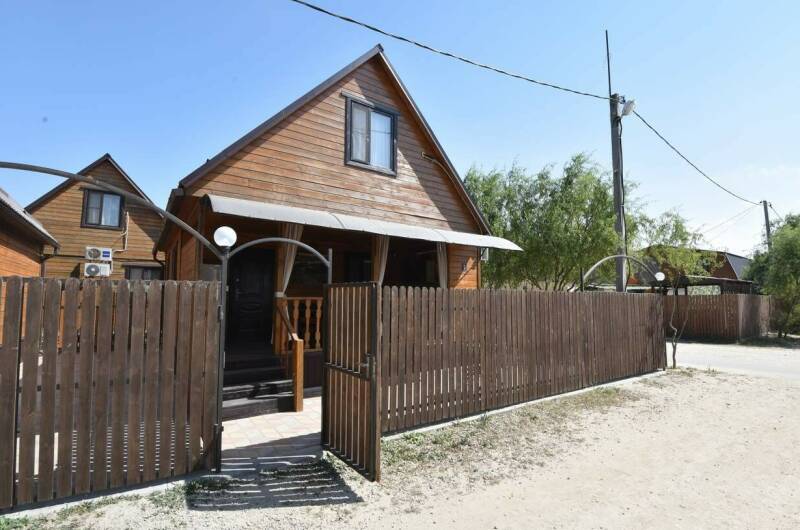 Дом со своим двором