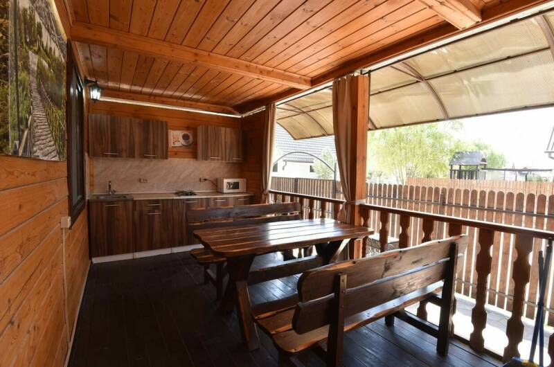 Дом со своим двором