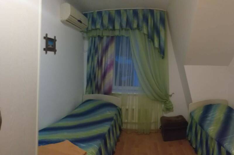 Стандарт без балкона (вид во двор)