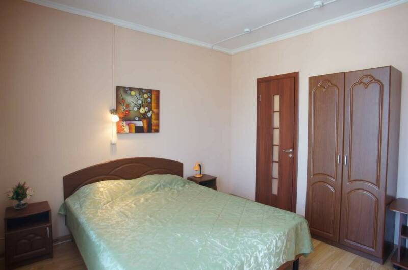 Двухместный Стандарт № 1 с балконом вид во дворик