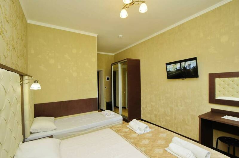 3х местный номер без балкона на первом этаже