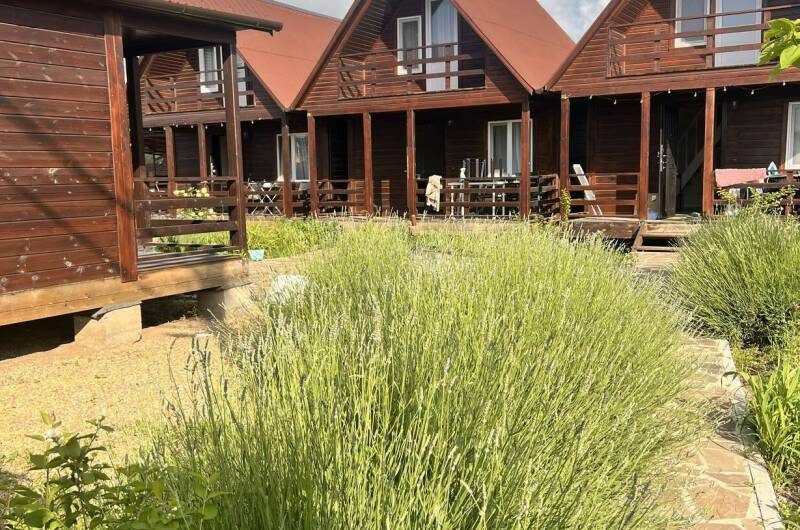 Пятиместный двухэтажный дом