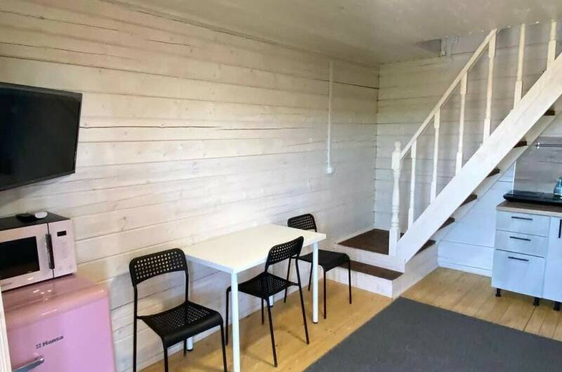 Пятиместный двухэтажный дом