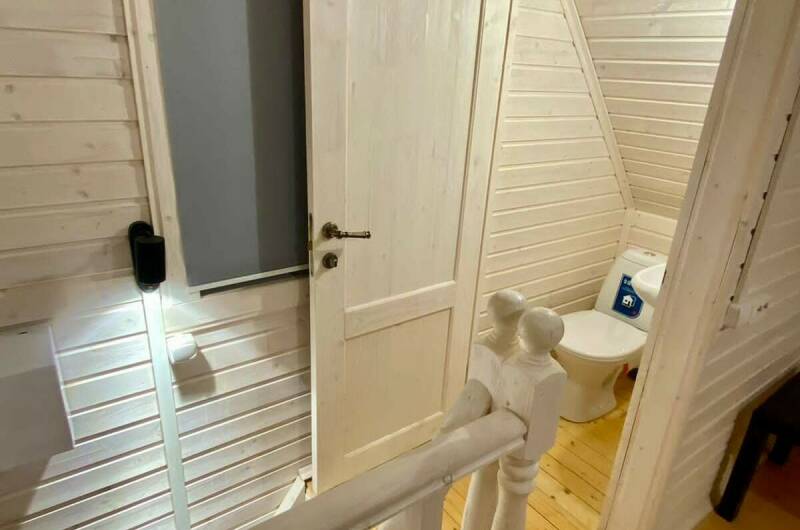 Пятиместный двухэтажный дом