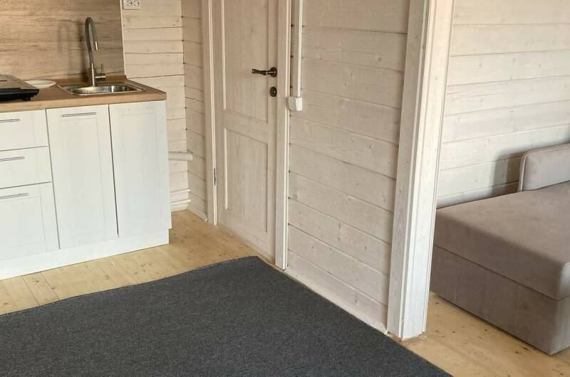 Пятиместный двухэтажный дом