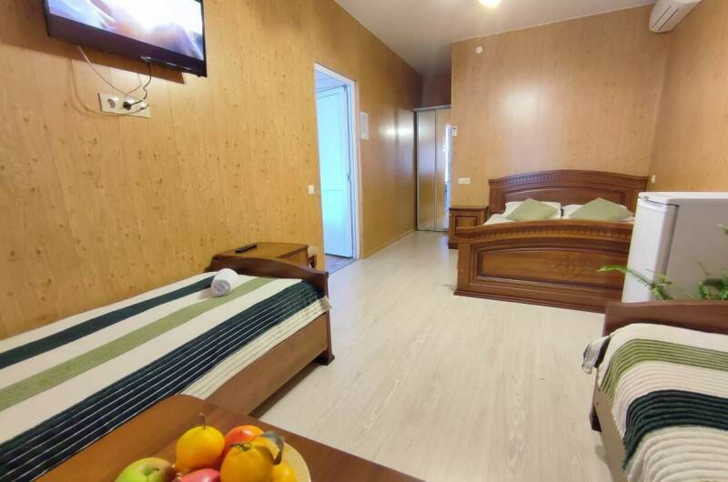 Большой 4-х местный номер 2 этаж