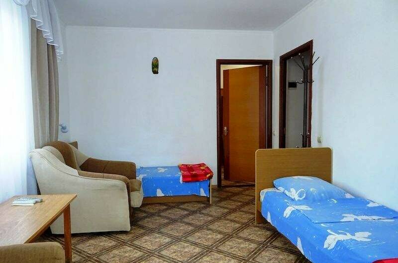 «Стандарт семейный» 4х-местный (2-комнатный)