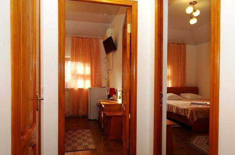 2 комнатный 5ти местный