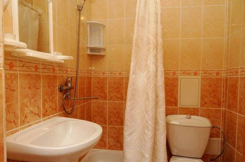 2 комнатный 6ти местный