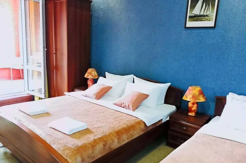 3-х местный «Комфорт» с балконом, вид на бассейн