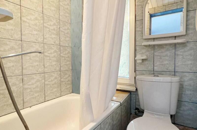 Трехместный номер стандарт с балконом