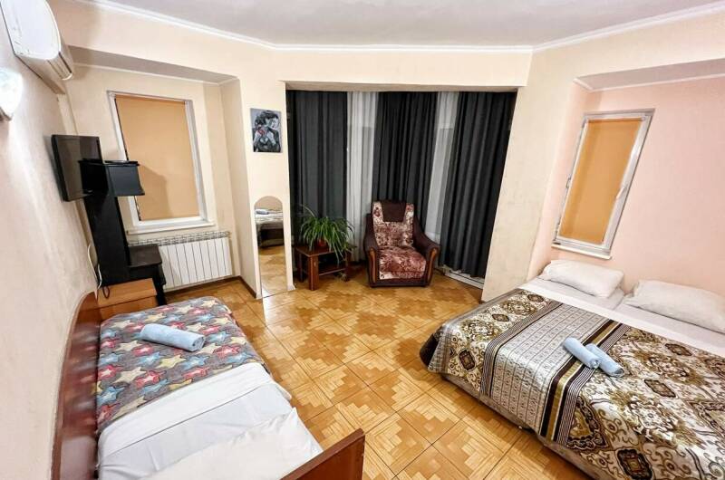 Четырехместный стандарт с балконом