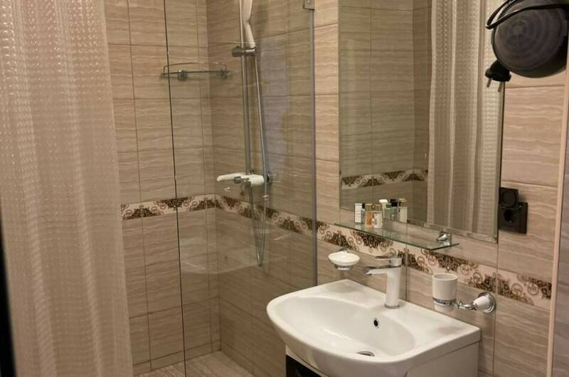 Двухкомнатный четырёхместный номер «Люкс»