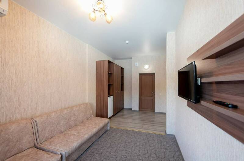 «Полулюкс»