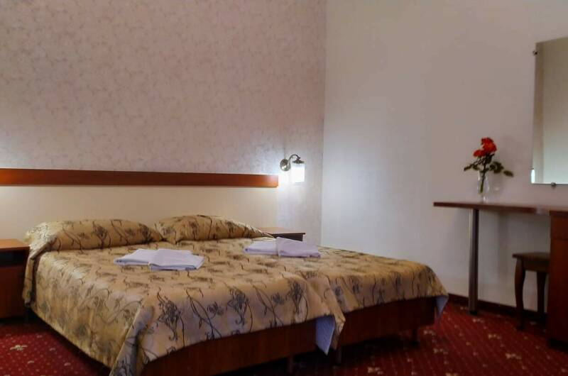 «Полулюкс»