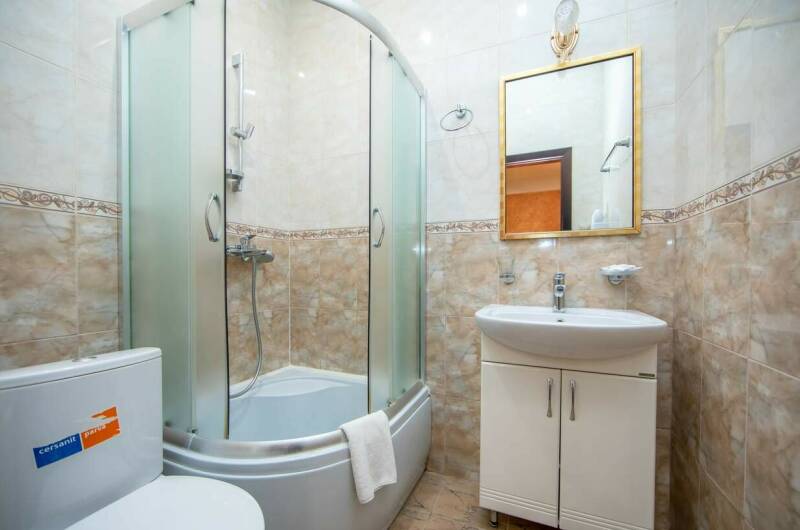 «Полулюкс»