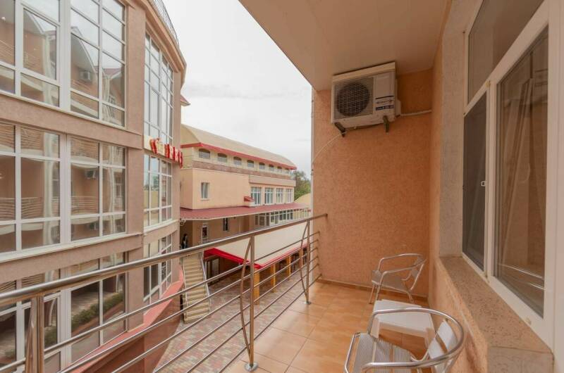 «Полулюкс»