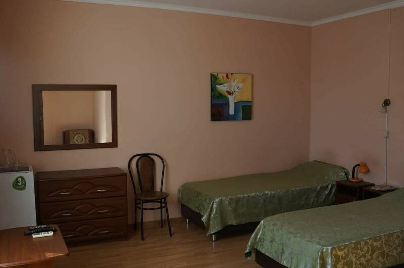 Двухместный Стандарт № 2 с балконом вид во дворик