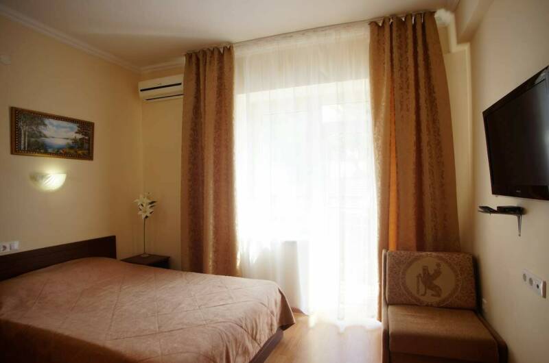 Двухместный Стандарт № 2 с балконом вид во дворик