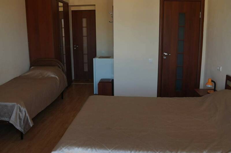 Трёхместный «Стандарт» вид на море и горы