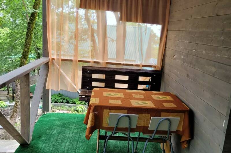 Деревянный сруб двухкомнатный