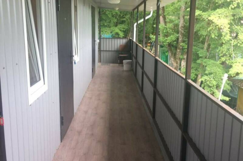 Трёхместный номер «Стандарт» в общем корпусе, 2 эт