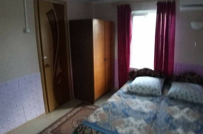 4 местный, 2 комнатный, в отдельно стоящем здании