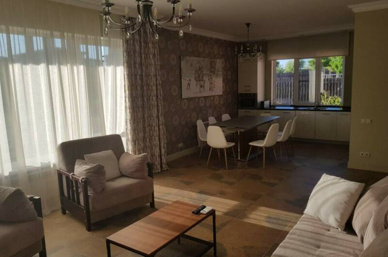 Коттедж на 5 бер. линии, ул. Центральная, д. 37