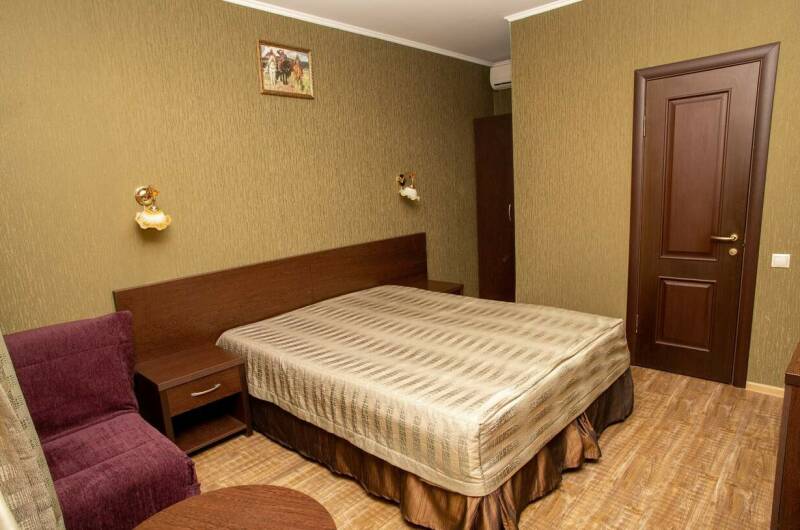 «Стандарт» 2-местный (без вида и балкона)