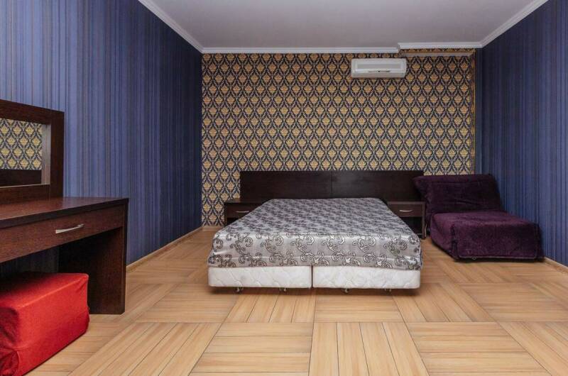 «Комфорт» 2-местный (без вида и балкона)