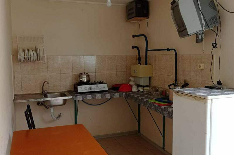 Домик с двумя двухместными номерами и кухней