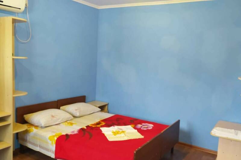 Номер на троих в пятиместном домике