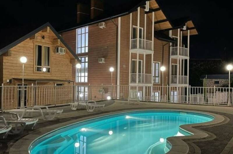 Коттедж из сибирского кедра четырёхместный