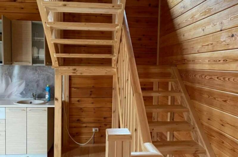 Коттедж из сибирского кедра шестиместный