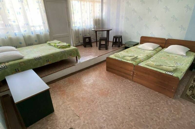 Номер «Эконом» на 2−5 человек