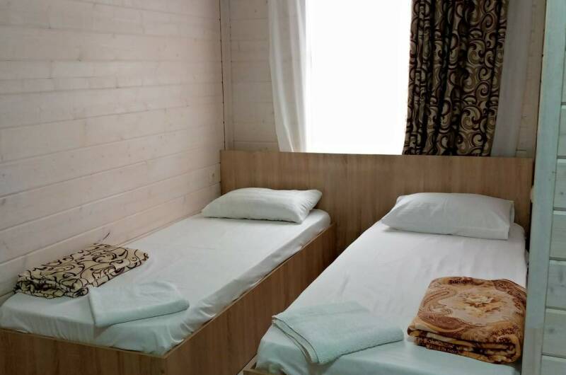 Четырёхместный номер «Полулюкс» с балконом