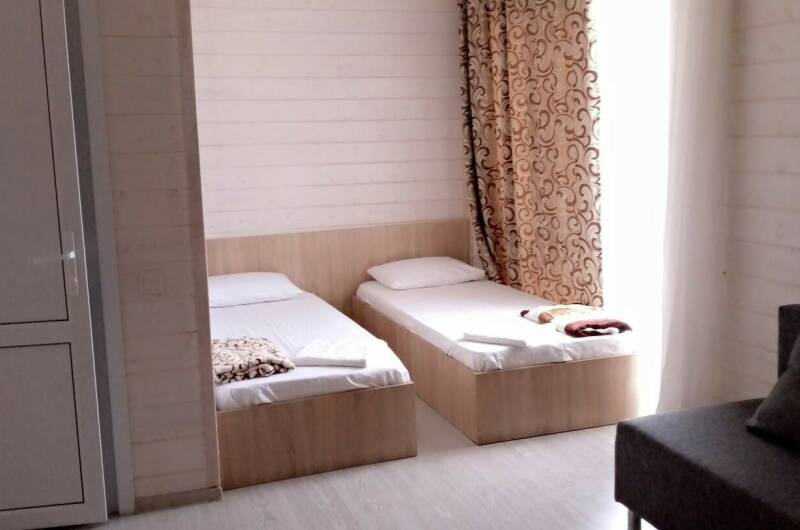 Пятиместный номер «Полу-люкс»