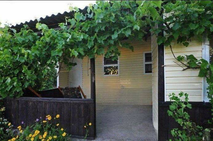 Отдельный двухкомнатный домик