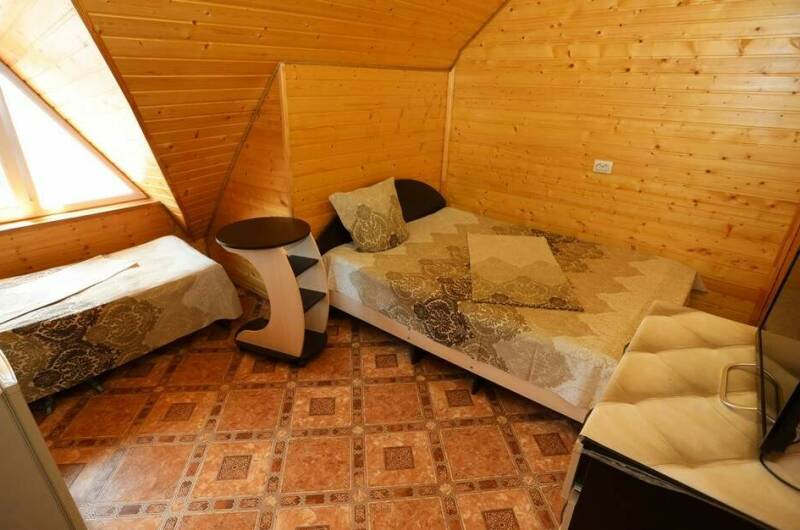 Трехместный «Стандарт» (4-й этаж, № 401 и № 404)