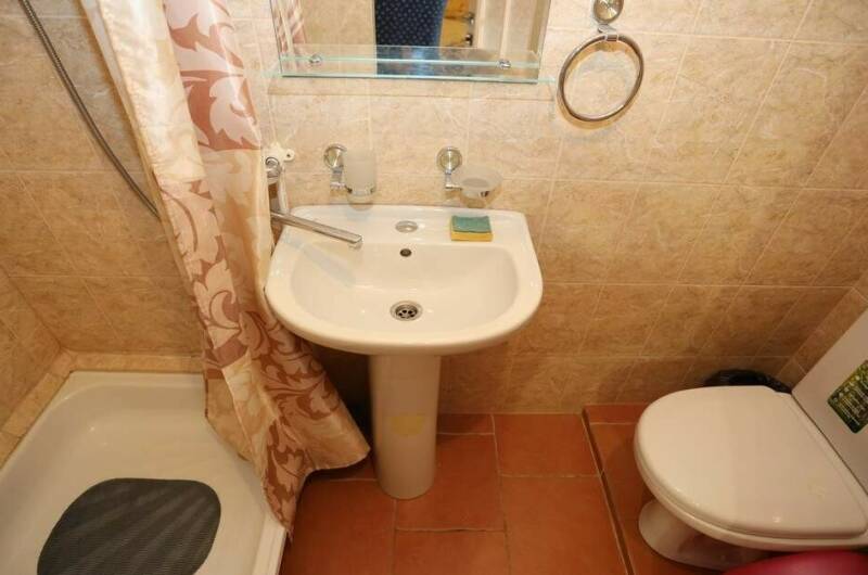 Трехместный «Стандарт» (4-й этаж, № 401 и № 404)